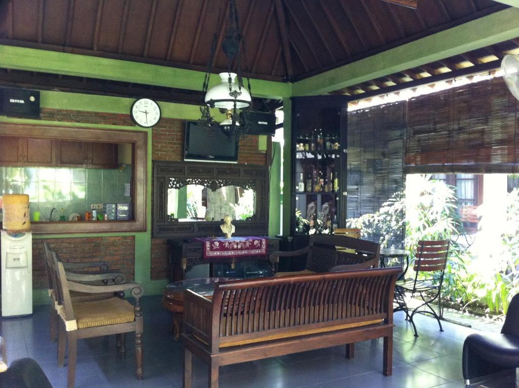 Oyo 804 Ndalem Maharani Guest House Yogyakarta Exteriér fotografie