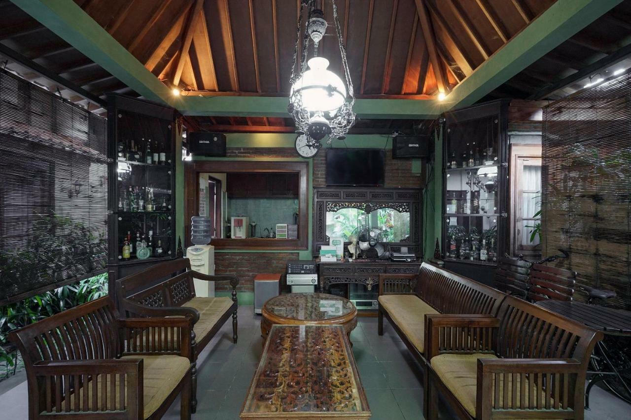 Oyo 804 Ndalem Maharani Guest House Yogyakarta Exteriér fotografie
