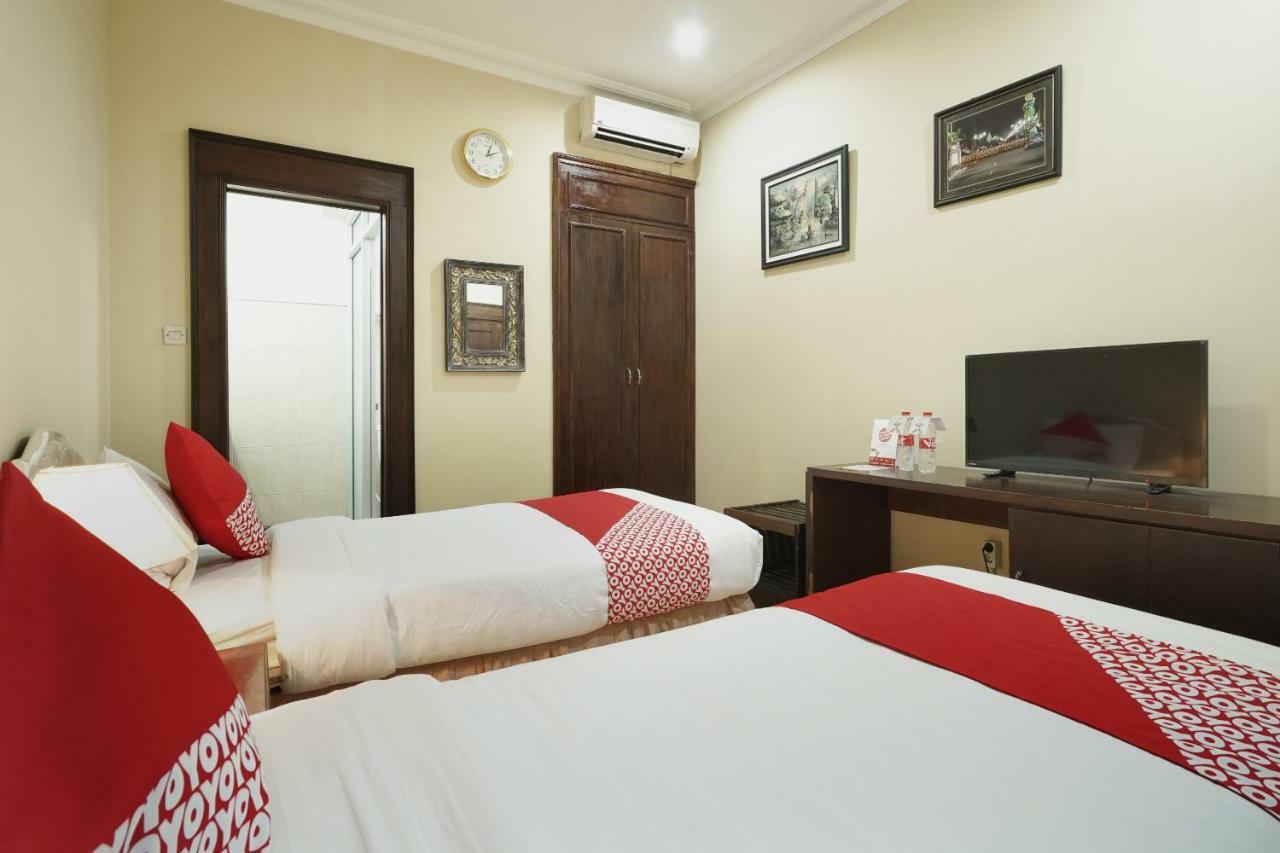 Oyo 804 Ndalem Maharani Guest House Yogyakarta Exteriér fotografie