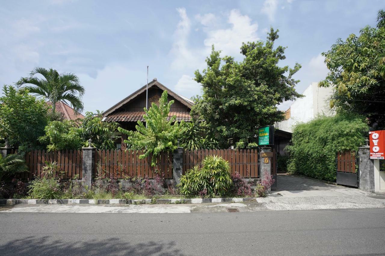 Oyo 804 Ndalem Maharani Guest House Yogyakarta Exteriér fotografie